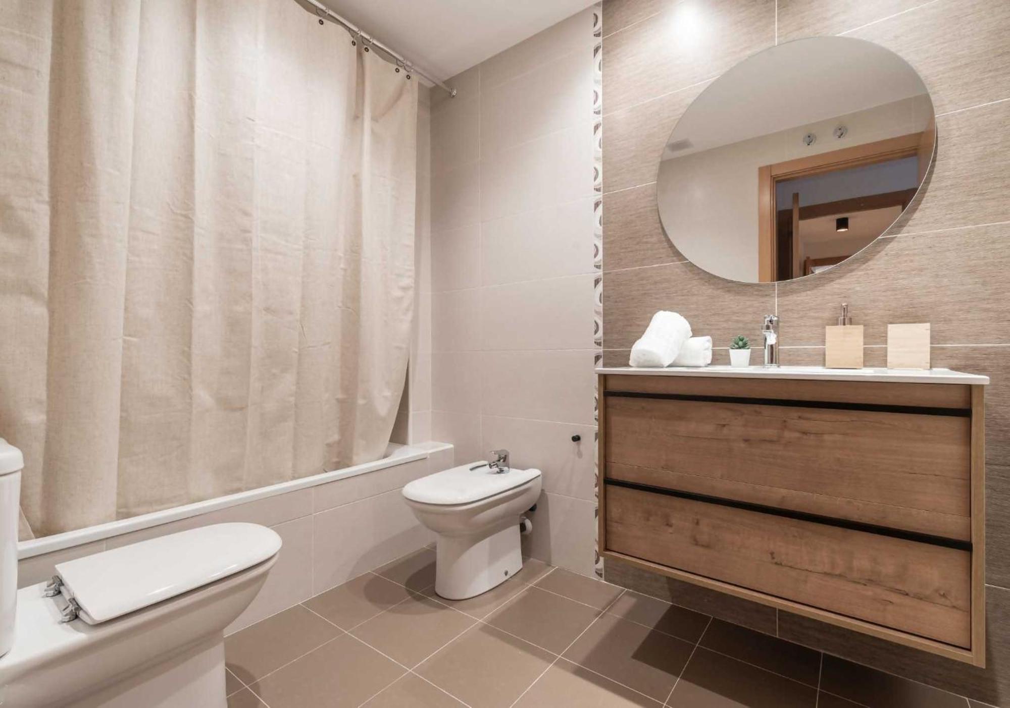 Appartamento Loira Casa Sanchines Duplex De Lujo En Benasque Esterno foto