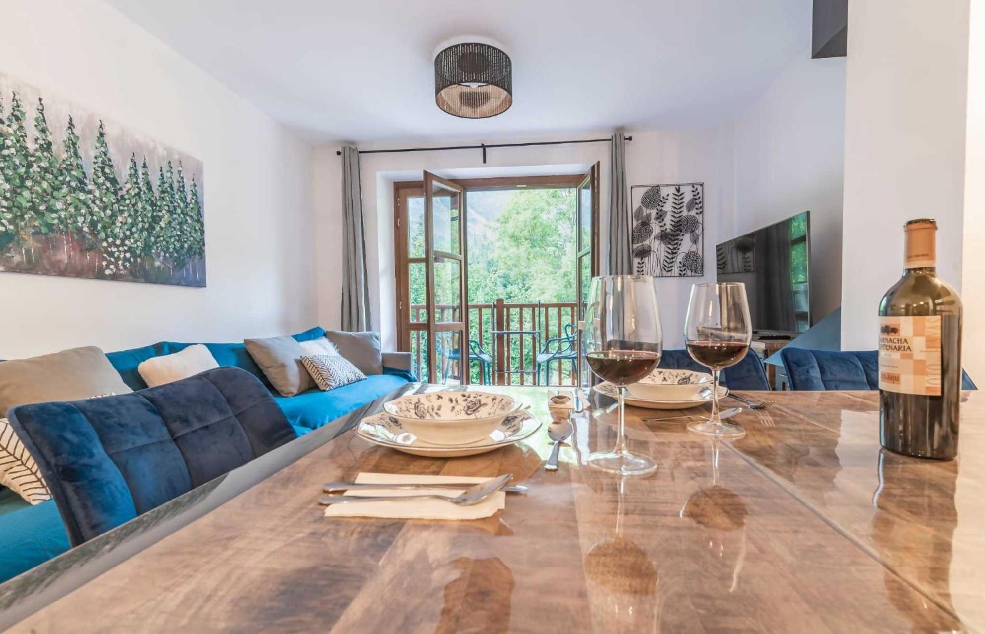 Appartamento Loira Casa Sanchines Duplex De Lujo En Benasque Esterno foto