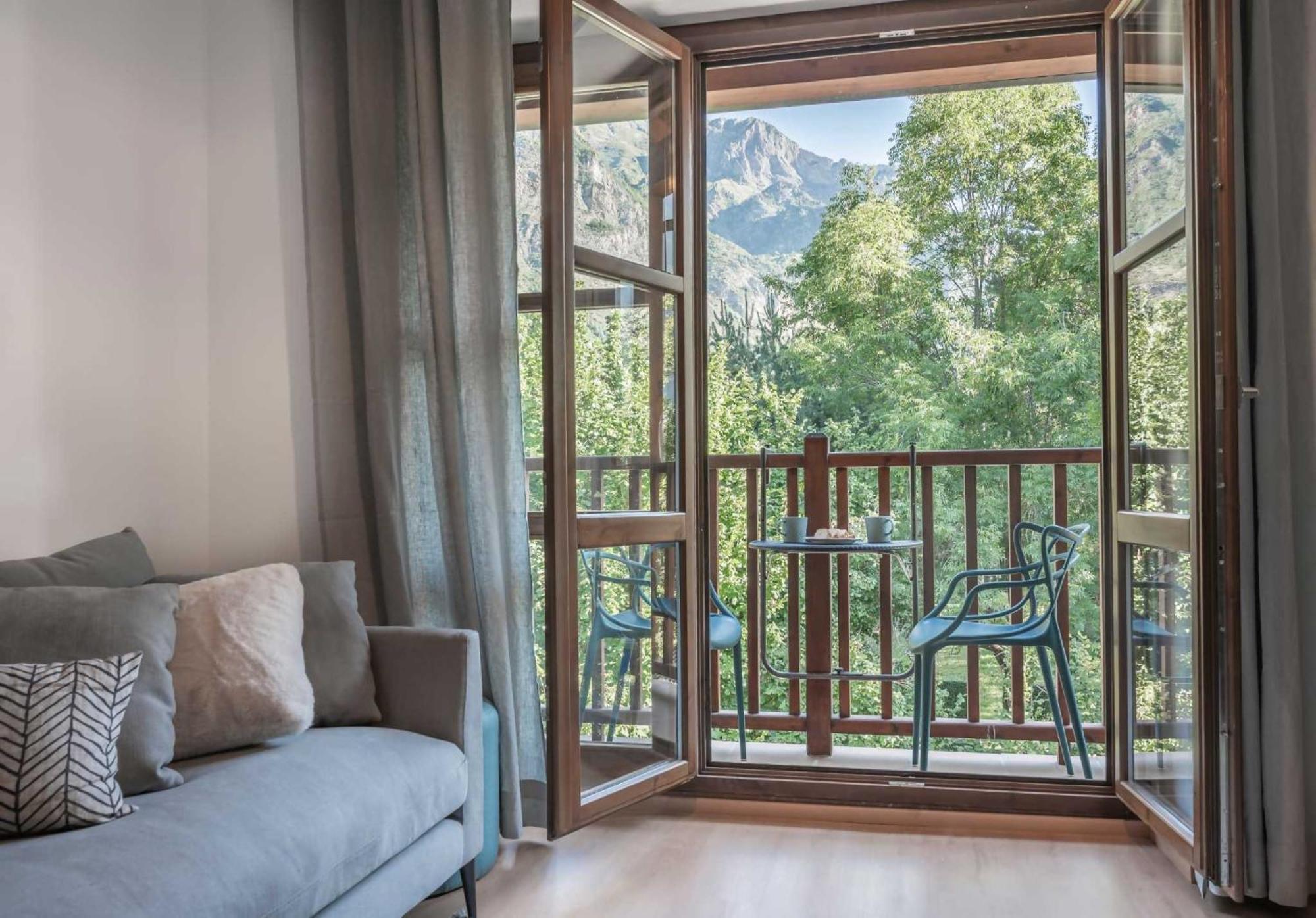 Appartamento Loira Casa Sanchines Duplex De Lujo En Benasque Esterno foto