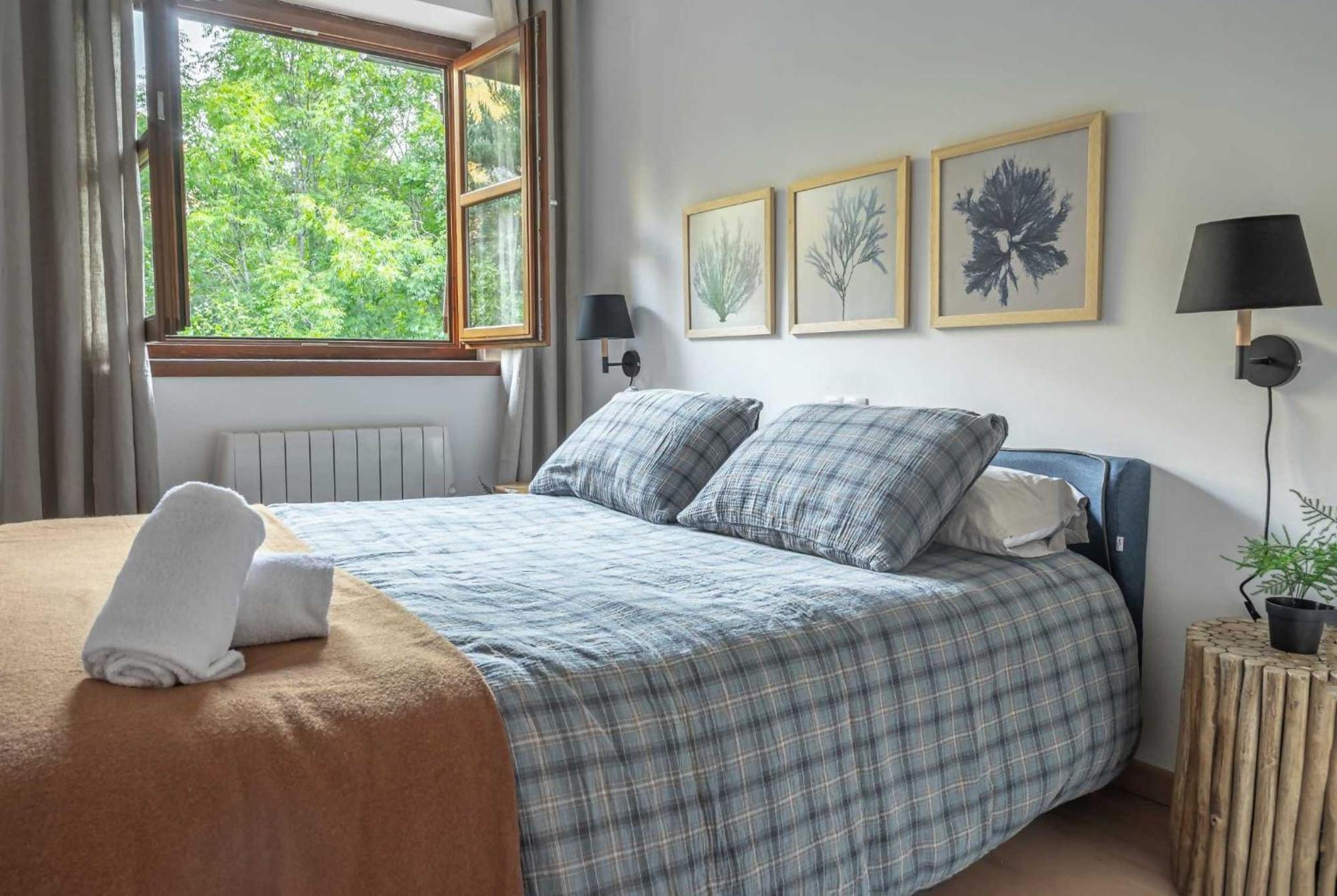 Appartamento Loira Casa Sanchines Duplex De Lujo En Benasque Esterno foto
