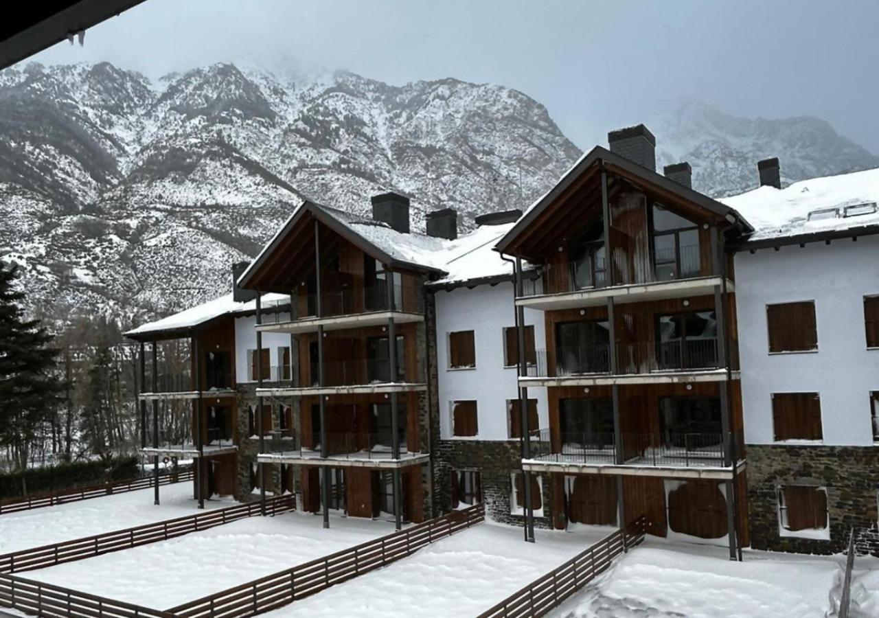 Appartamento Loira Casa Sanchines Duplex De Lujo En Benasque Esterno foto
